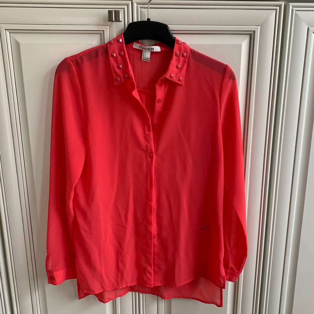 NWOT Studded pink collar top